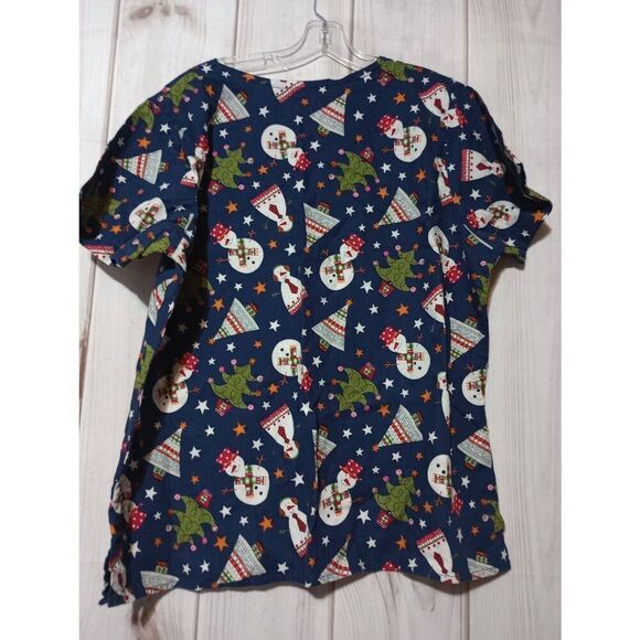 Scrub Wear Scrub Top Ladies Extra Large Navy Christmas Tree Snowman - Picture 2 of 8